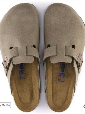 Like new - Birkenstock Boston Soft Footbed in Taupe